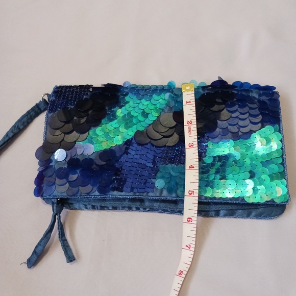 Charming Charlie Sequin Clutch - Picture 3 of 9